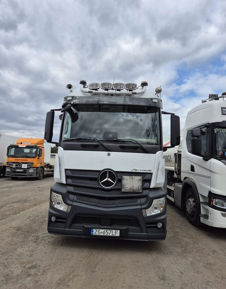 Mercedes-Benz Actros 1843 LS - 트랙터 유닛 : 사진 3 Mercedes-Benz Actros 1843 LS - 트랙터 유닛 : 사진 3