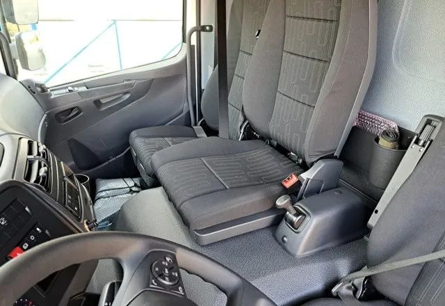 Mercedes-Benz Atego 1624 L Podwozie - 캡 새시 트럭 : 사진 5 Mercedes-Benz Atego 1624 L Podwozie - 캡 새시 트럭 : 사진 5