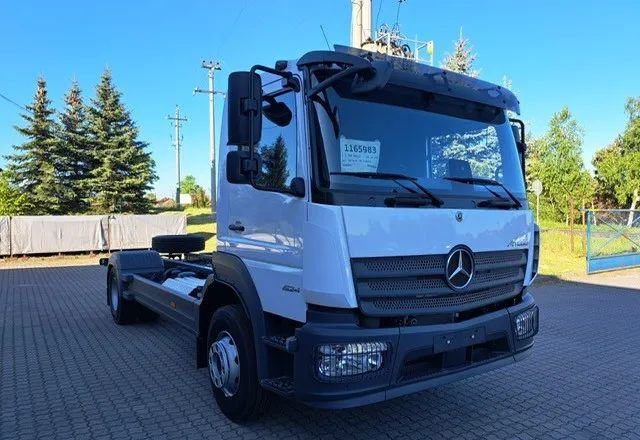 Mercedes-Benz Atego 1624 L Podwozie - 캡 새시 트럭 : 사진 2 Mercedes-Benz Atego 1624 L Podwozie - 캡 새시 트럭 : 사진 2