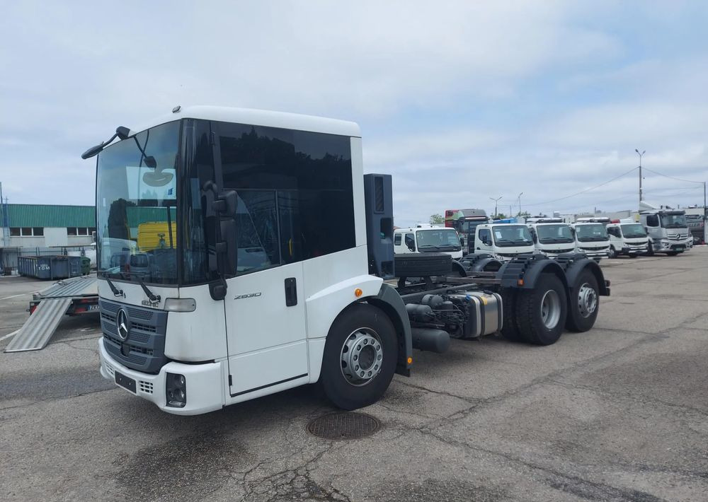Mercedes-Benz Econic 2630 L ENA - 캡 새시 트럭 : 사진 1 Mercedes-Benz Econic 2630 L ENA - 캡 새시 트럭 : 사진 1