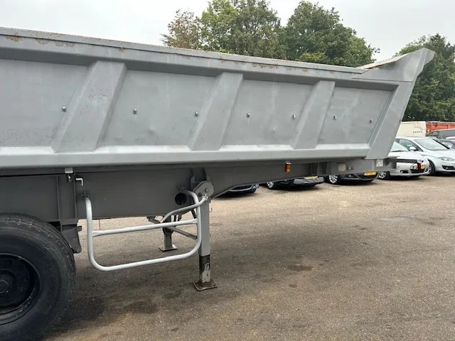 덤프 세미 트레일러 CIF 2 Axle Steel Tipper , Spring Suspension , Drum Brakes : 사진 6