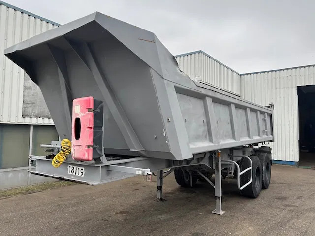 CIF 2 Axle Steel Tipper , Spring Suspension , Drum Brakes - 덤프 세미 트레일러 : 사진 1 CIF 2 Axle Steel Tipper , Spring Suspension , Drum Brakes - 덤프 세미 트레일러 : 사진 1