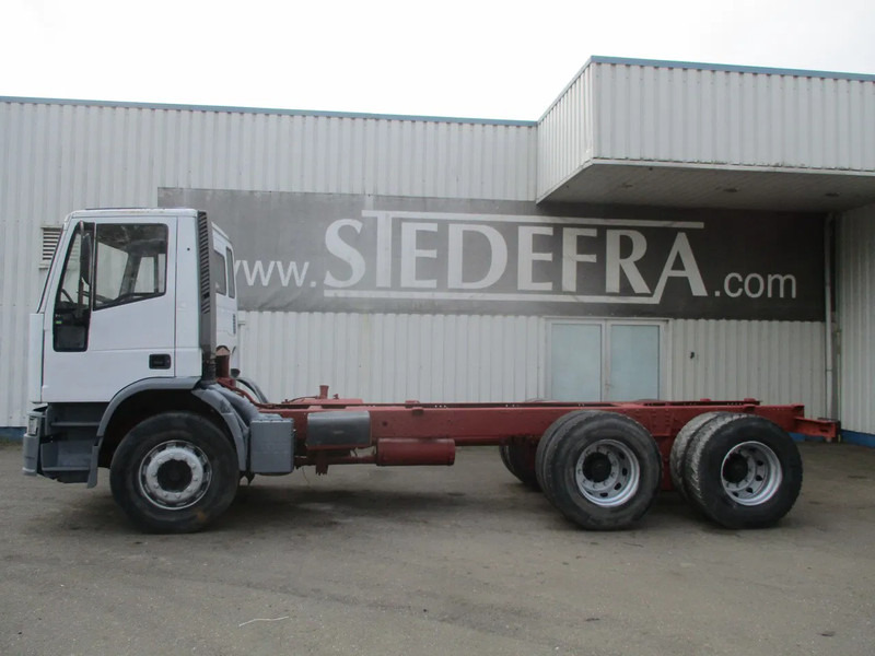 Iveco Eurotrakker 260 E 34 , Manual , 6x4 , Euro 2 - 캡 새시 트럭 : 사진 2 Iveco Eurotrakker 260 E 34 , Manual , 6x4 , Euro 2 - 캡 새시 트럭 : 사진 2