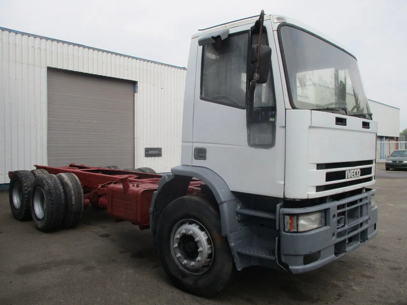 Iveco Eurotrakker 260 E 34 , Manual , 6x4 , Euro 2 - 캡 새시 트럭 : 사진 4 Iveco Eurotrakker 260 E 34 , Manual , 6x4 , Euro 2 - 캡 새시 트럭 : 사진 4