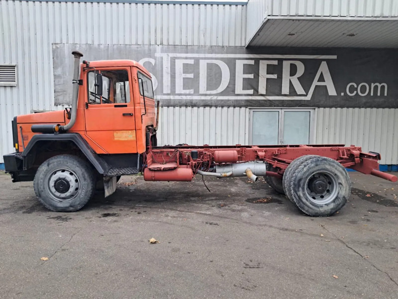 Iveco Magirus Deutz 170-23 ,V8 ,4x4 , ZF Manual , Spring suspension - 캡 새시 트럭 : 사진 2 Iveco Magirus Deutz 170-23 ,V8 ,4x4 , ZF Manual , Spring suspension - 캡 새시 트럭 : 사진 2