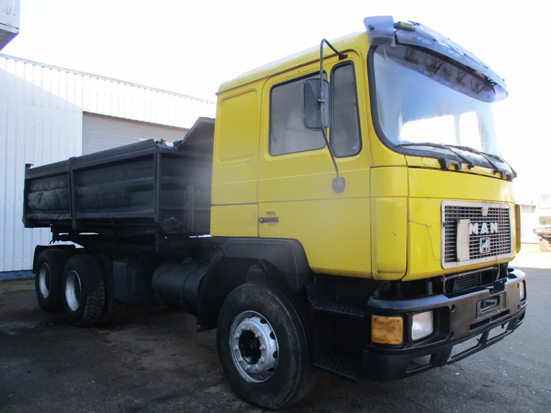 MAN 26.402 6x4 , ZF Manual , Retarder , 3 Way tipper , Spring suspension - 덤프트럭 : 사진 4 MAN 26.402 6x4 , ZF Manual , Retarder , 3 Way tipper , Spring suspension - 덤프트럭 : 사진 4