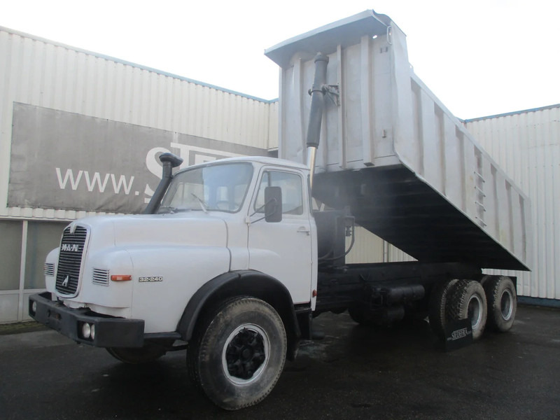 MAN 32.240 , Manual , 6x4 , Tipper truck , Spring suspension - 덤프트럭 : 사진 1 MAN 32.240 , Manual , 6x4 , Tipper truck , Spring suspension - 덤프트럭 : 사진 1