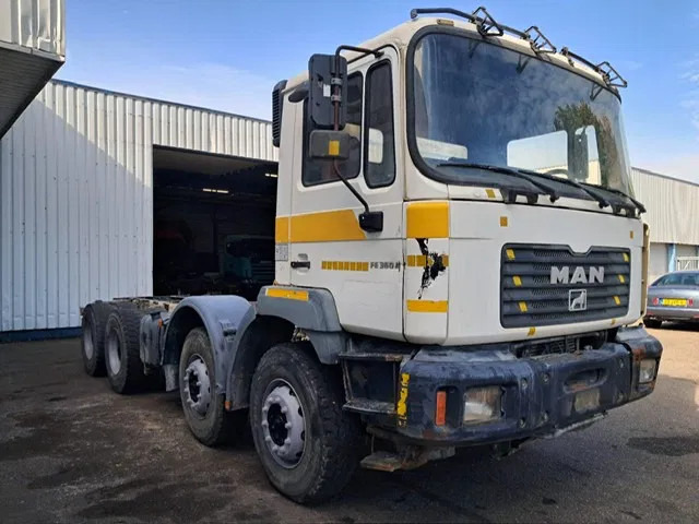MAN 35-364 / FE 360 A , 8x4 , Spring Suspension , ZF Manual , Airco - 캡 새시 트럭 : 사진 4 MAN 35-364 / FE 360 A , 8x4 , Spring Suspension , ZF Manual , Airco - 캡 새시 트럭 : 사진 4