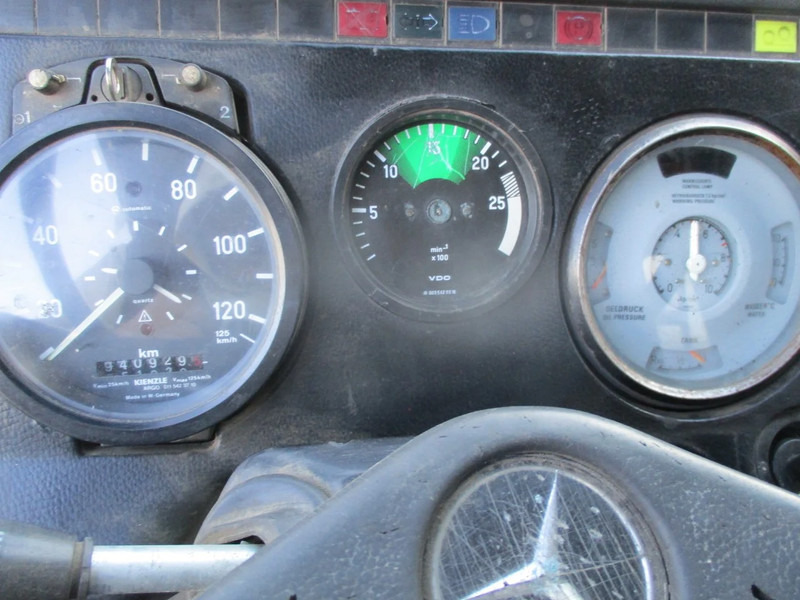 캡 새시 트럭 Mercedes-Benz 2233 , V8, Bi Turbo , ZF Manual , 6x2 : 사진 8