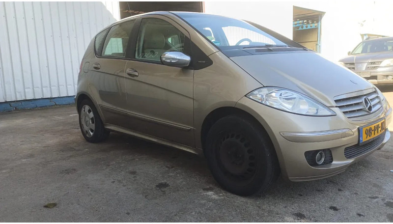 Mercedes-Benz A-Klasse 170 , Airco , leder , distrbute ketting maakt lawaai - 해치백 : 사진 4 Mercedes-Benz A-Klasse 170 , Airco , leder , distrbute ketting maakt lawaai - 해치백 : 사진 4