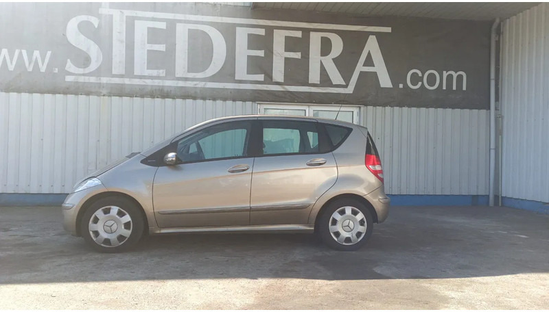 Mercedes-Benz A-Klasse 170 , Airco , leder , distrbute ketting maakt lawaai - 해치백 : 사진 2 Mercedes-Benz A-Klasse 170 , Airco , leder , distrbute ketting maakt lawaai - 해치백 : 사진 2