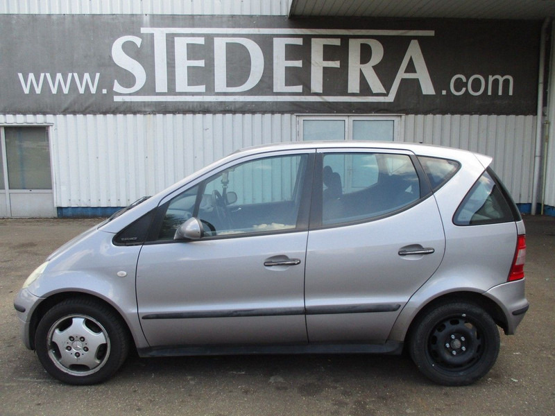 Mercedes-Benz A-Klasse A160 Elegance , Manual - 해치백 : 사진 2 Mercedes-Benz A-Klasse A160 Elegance , Manual - 해치백 : 사진 2