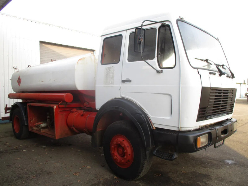 Mercedes-Benz FAP 1620 BD , Fuel truck , 4x2 , Manual , Spring suspension - 유조트럭 : 사진 4 Mercedes-Benz FAP 1620 BD , Fuel truck , 4x2 , Manual , Spring suspension - 유조트럭 : 사진 4