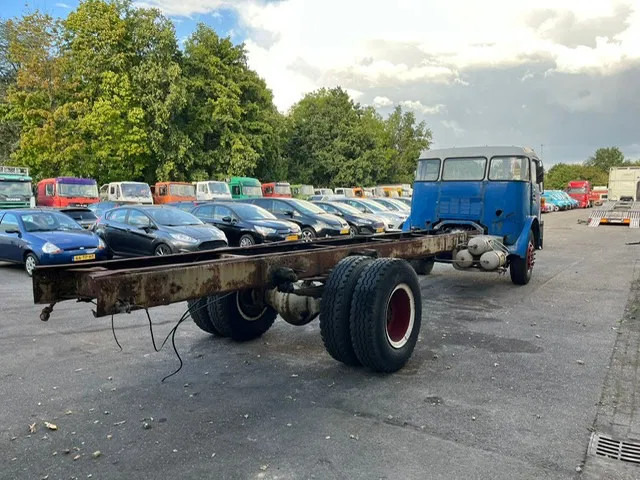 Volvo F 86 -49 S , Oldtimer for Restauration - 캡 새시 트럭 : 사진 3 Volvo F 86 -49 S , Oldtimer for Restauration - 캡 새시 트럭 : 사진 3