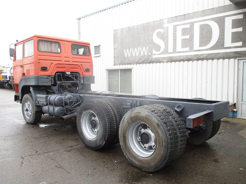 Volvo F7 , 6x4 , Manual , Euro 1 , Telma Retarder , Spring suspension - 캡 새시 트럭 : 사진 5 Volvo F7 , 6x4 , Manual , Euro 1 , Telma Retarder , Spring suspension - 캡 새시 트럭 : 사진 5