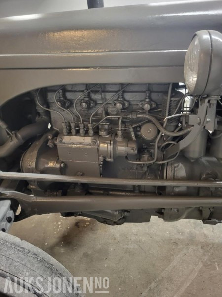 1954 Gråtass traktor - 장궤형 트랙터 : 사진 5 1954 Gråtass traktor - 장궤형 트랙터 : 사진 5