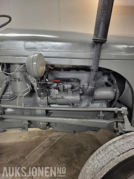 1954 Gråtass traktor - 장궤형 트랙터 : 사진 4 1954 Gråtass traktor - 장궤형 트랙터 : 사진 4