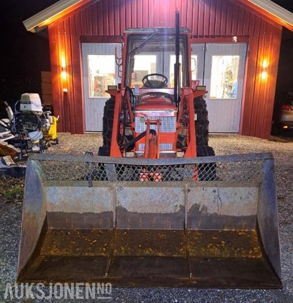 장궤형 트랙터 1974 Zetor 4718 traktor - Mye påkostet : 사진 7