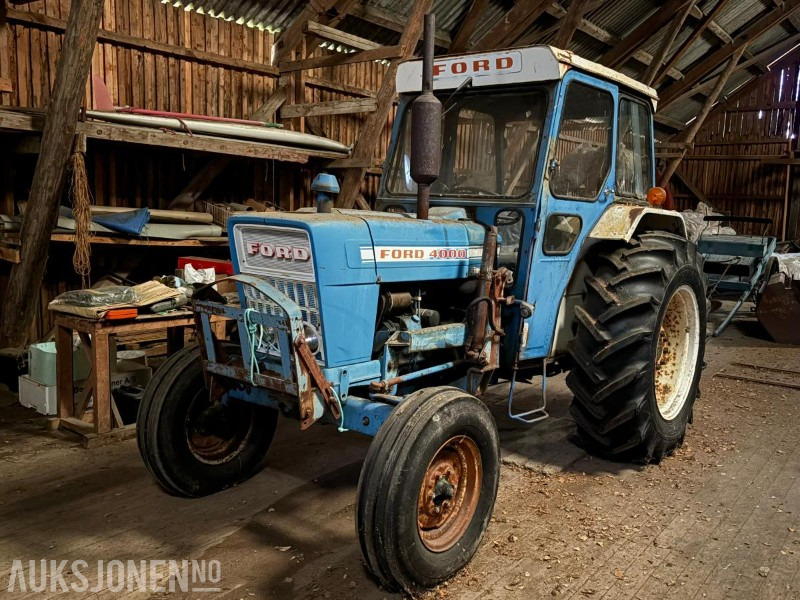1975 FORD 4000 MED FRONTLASTER - 장궤형 트랙터 : 사진 1 1975 FORD 4000 MED FRONTLASTER - 장궤형 트랙터 : 사진 1
