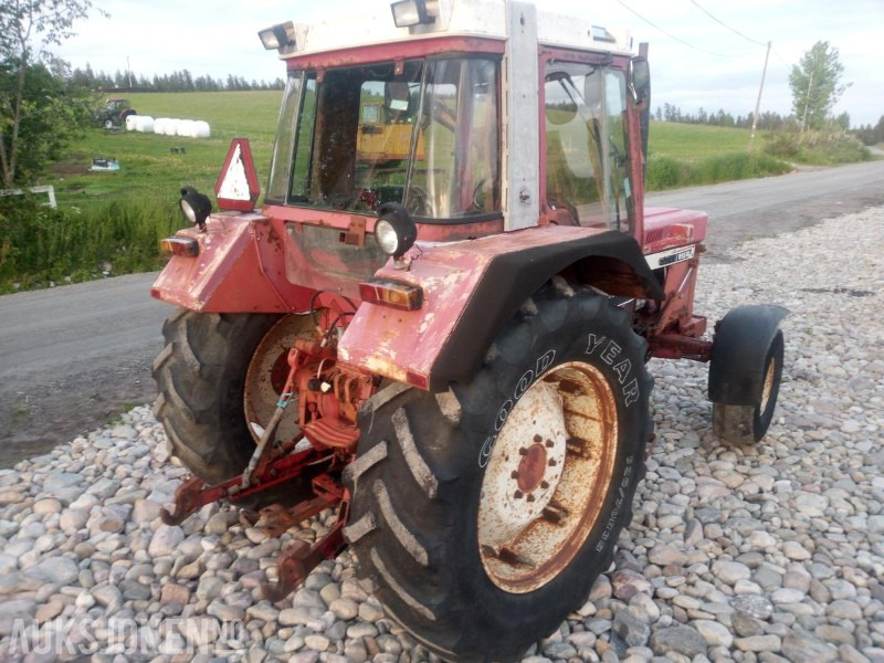 1982 CASE IH 955 - 장궤형 트랙터 : 사진 5 1982 CASE IH 955 - 장궤형 트랙터 : 사진 5