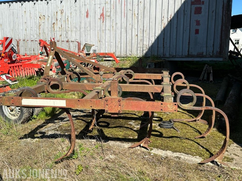1984 Väderstad Grubber med 13-tenner - 농업용 기계 : 사진 3 1984 Väderstad Grubber med 13-tenner - 농업용 기계 : 사진 3