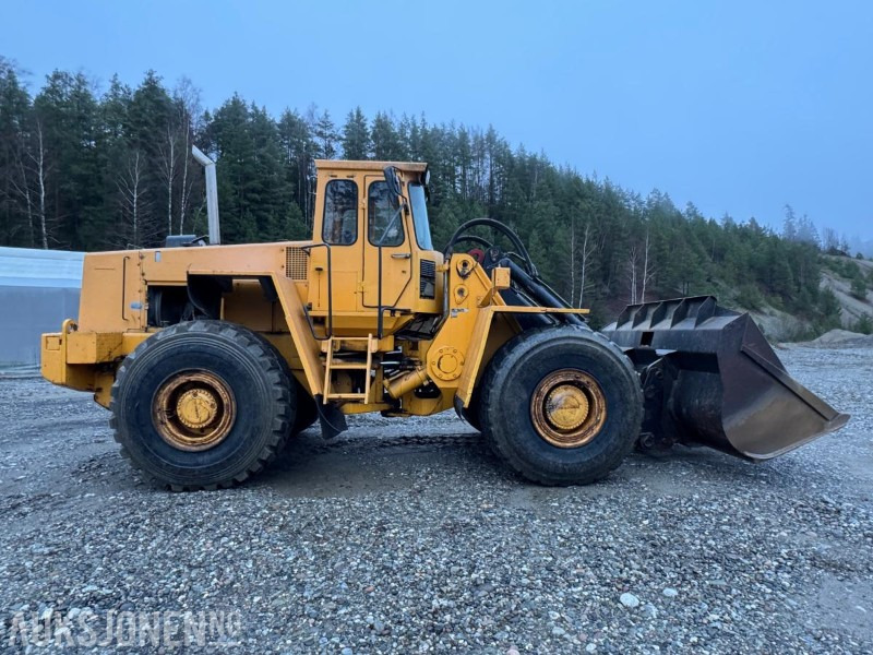 1984 Volvo BM 4600 HJULLASTER, HYDRAULISK HURTIGFESTE, SKUFFE, LØFTEBOM OG PALLEGAFLER - 휠 로더 : 사진 3 1984 Volvo BM 4600 HJULLASTER, HYDRAULISK HURTIGFESTE, SKUFFE, LØFTEBOM OG PALLEGAFLER - 휠 로더 : 사진 3