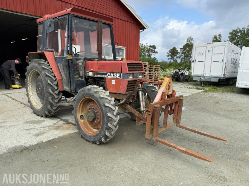 1987 CASE IH 633 traktor med skogkjettinger - 장궤형 트랙터 : 사진 2 1987 CASE IH 633 traktor med skogkjettinger - 장궤형 트랙터 : 사진 2
