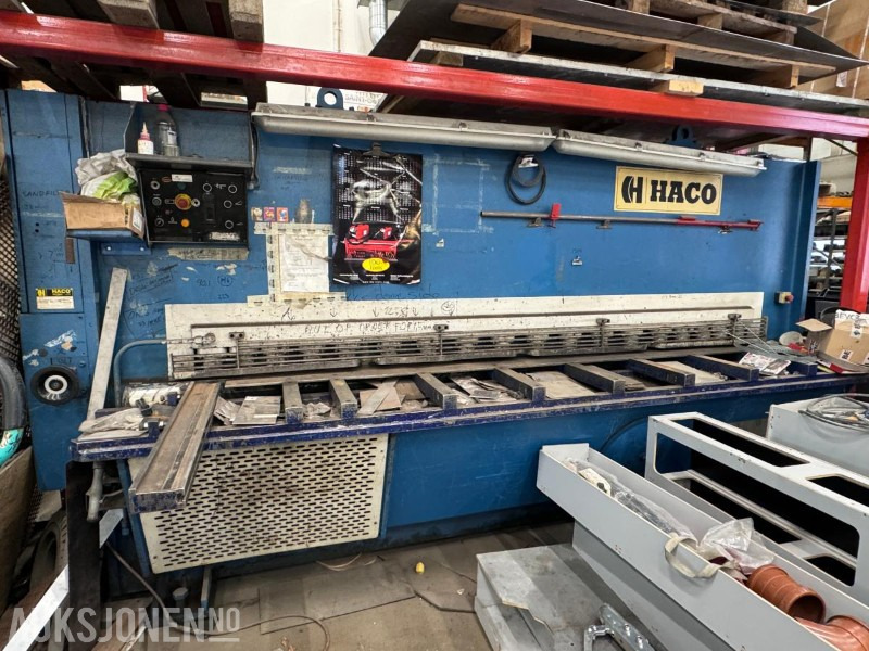 1992 HACO TS 3012 - Hydraulisk Platesaks - 12 x 3050 mm - 산업용 장비 : 사진 1 1992 HACO TS 3012 - Hydraulisk Platesaks - 12 x 3050 mm - 산업용 장비 : 사진 1