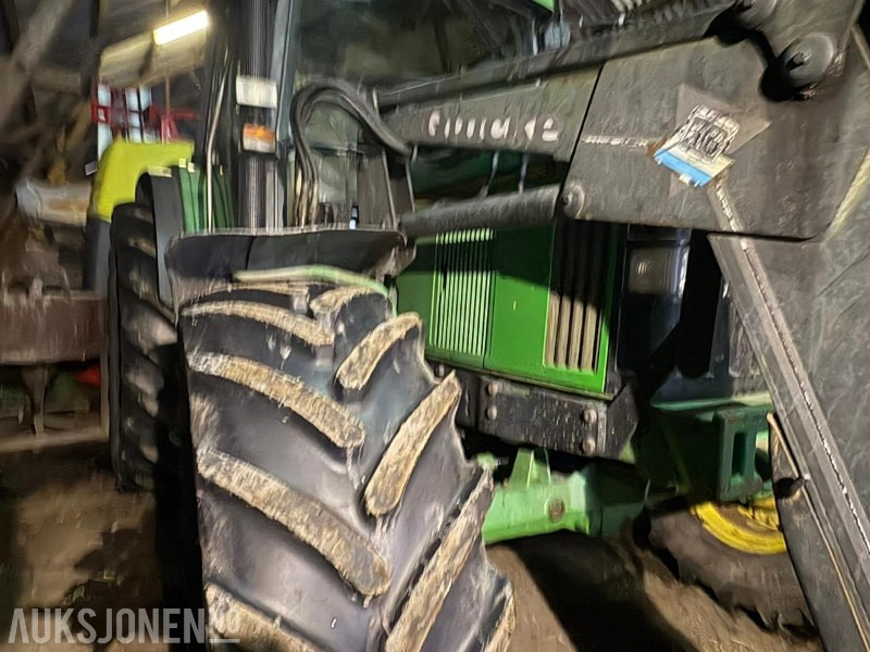 1997 John Deere 6300 med frontlaster - 장궤형 트랙터 : 사진 4 1997 John Deere 6300 med frontlaster - 장궤형 트랙터 : 사진 4