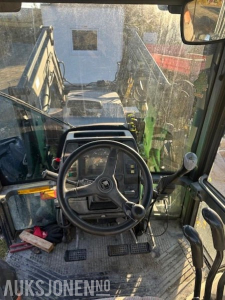 1998 Valtra 8150 traktor til salgs! - 장궤형 트랙터 : 사진 5 1998 Valtra 8150 traktor til salgs! - 장궤형 트랙터 : 사진 5