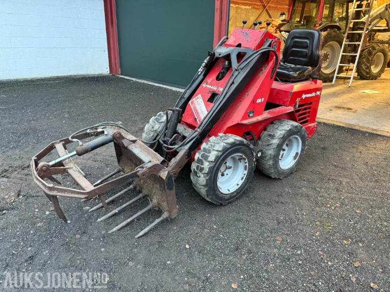 1999 Agromatic 740 Minilaster m/Silograbb/krokodille - 농업용 기계 : 사진 1 1999 Agromatic 740 Minilaster m/Silograbb/krokodille - 농업용 기계 : 사진 1