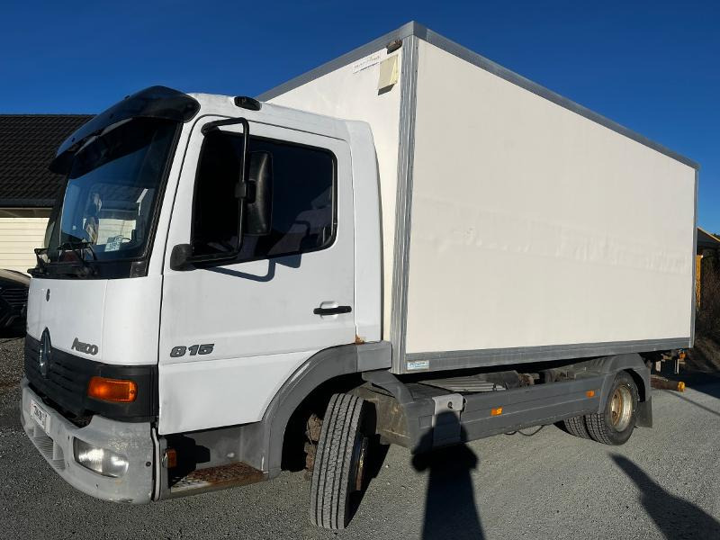 1999 Mercedes-Benz Atego 815 skapbil med lift, 238572 km - 박스 트럭 : 사진 1 1999 Mercedes-Benz Atego 815 skapbil med lift, 238572 km - 박스 트럭 : 사진 1