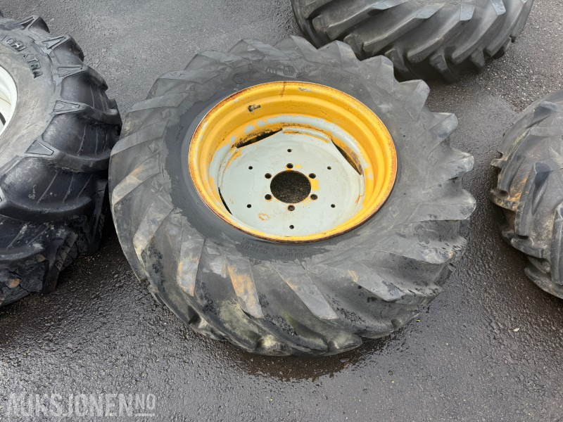 2 stk GoodYear 14.9/13-26 Traktordekk på felg - 농업용 기계 : 사진 2 2 stk GoodYear 14.9/13-26 Traktordekk på felg - 농업용 기계 : 사진 2