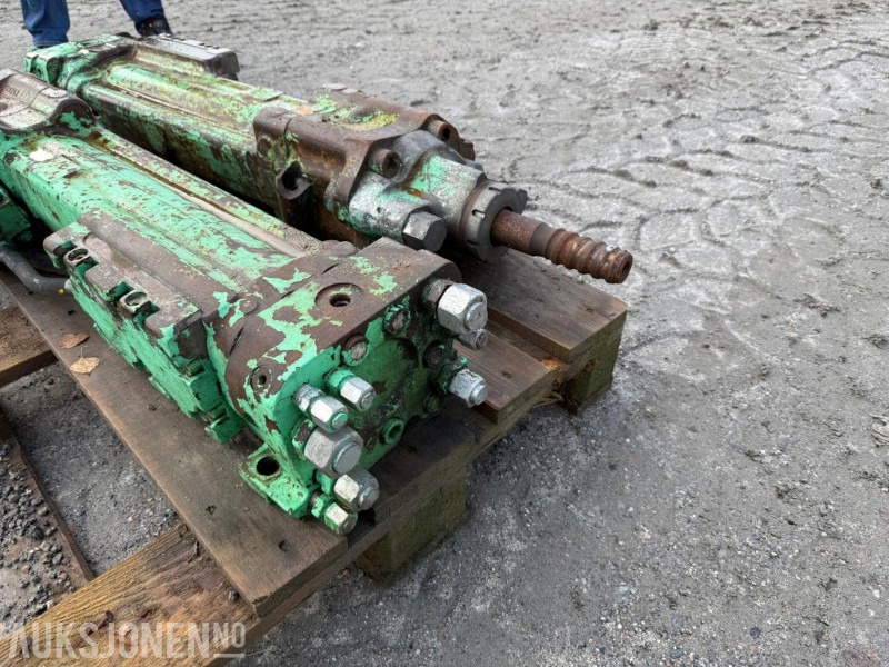 2 stk Montabert HC 110 bormaskiner - 부착물 건설기계 용 : 사진 3 2 stk Montabert HC 110 bormaskiner - 부착물 건설기계 용 : 사진 3