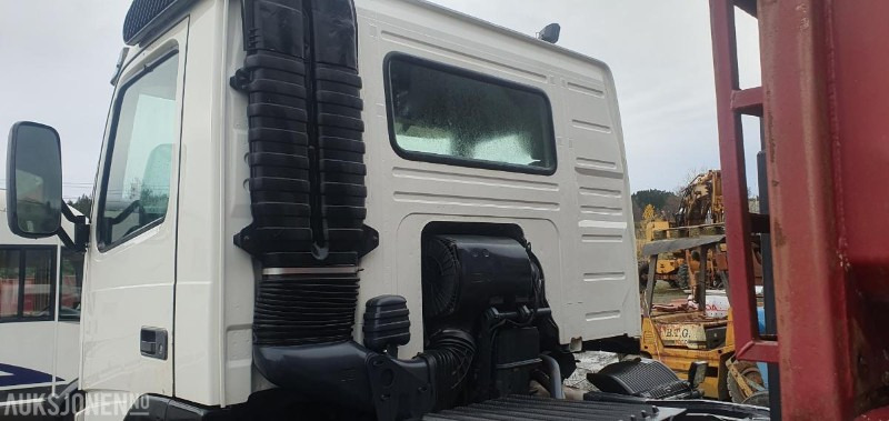 2000 Volvo FM-12 MED KASSE OG MASKINFLAK - 후크 리프트 트럭 : 사진 5 2000 Volvo FM-12 MED KASSE OG MASKINFLAK - 후크 리프트 트럭 : 사진 5
