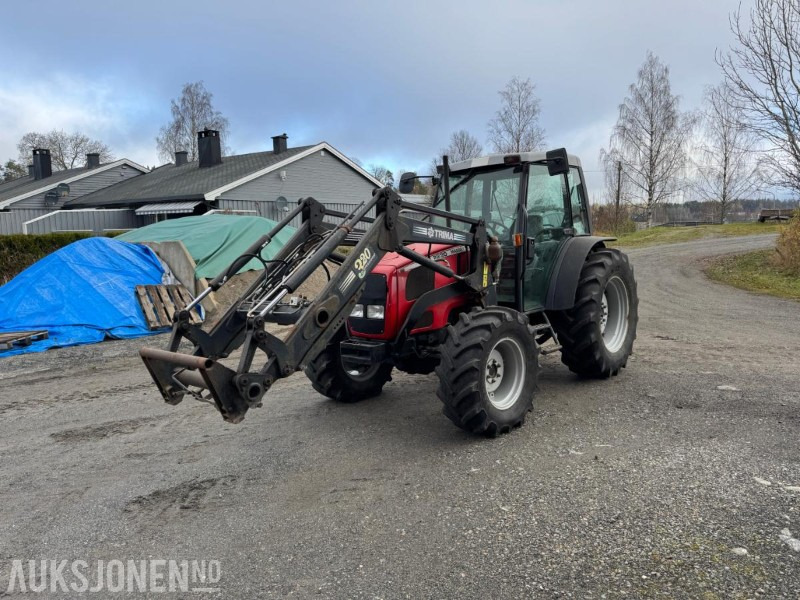 2001 Massey Ferguson 2230-4 m/Trima 320 Professional laster, 1171 timer, servicehistorikk, fremstår som godt vedlikeholdt - 장궤형 트랙터 : 사진 1 2001 Massey Ferguson 2230-4 m/Trima 320 Professional laster, 1171 timer, servicehistorikk, fremstår som godt vedlikeholdt - 장궤형 트랙터 : 사진 1