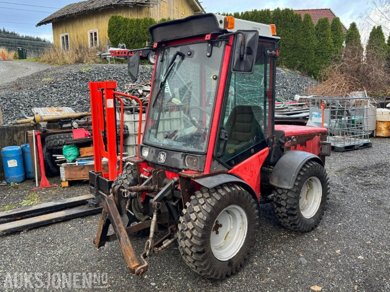 2002 Antonio Carraro Superpark 4400 HST med v-plog og snøfreser - 장궤형 트랙터 : 사진 1 2002 Antonio Carraro Superpark 4400 HST med v-plog og snøfreser - 장궤형 트랙터 : 사진 1