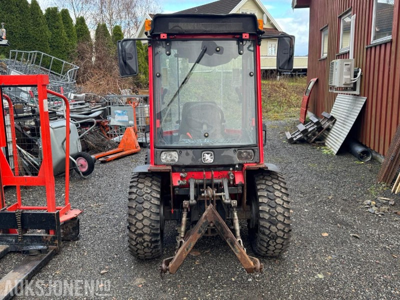 2002 Antonio Carraro Superpark 4400 HST med v-plog og snøfreser - 장궤형 트랙터 : 사진 2 2002 Antonio Carraro Superpark 4400 HST med v-plog og snøfreser - 장궤형 트랙터 : 사진 2