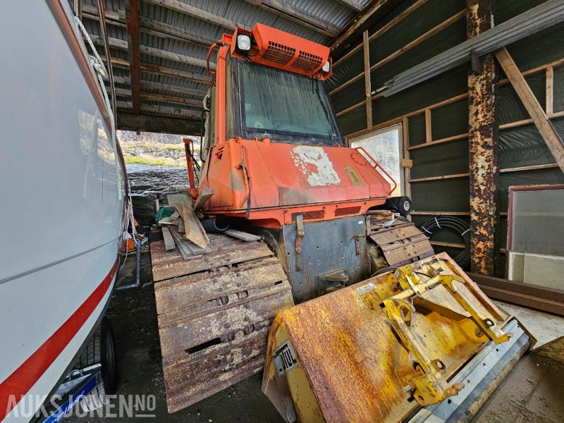 2003 NEW HOLLAND D180 BULLDOZER - 건설장비 : 사진 2 2003 NEW HOLLAND D180 BULLDOZER - 건설장비 : 사진 2