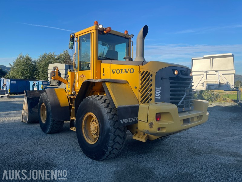 2003 Volvo L90E HJULLASTER - 3/4 FUNKSJON - NYLIG SERTIFISERT OG TATT SERVICE - 휠 로더 : 사진 3 2003 Volvo L90E HJULLASTER - 3/4 FUNKSJON - NYLIG SERTIFISERT OG TATT SERVICE - 휠 로더 : 사진 3