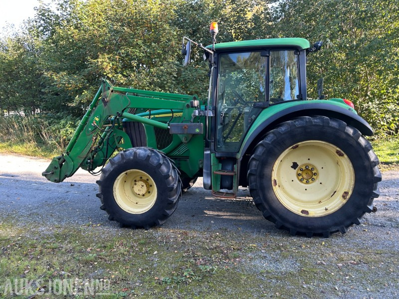 2004 John Deere 6320 - traktor med frontlaster - 장궤형 트랙터 : 사진 5 2004 John Deere 6320 - traktor med frontlaster - 장궤형 트랙터 : 사진 5
