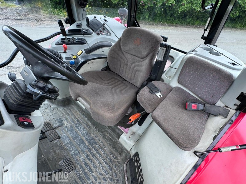장궤형 트랙터 2004 Massey Ferguson 6480 Dynashift - Frontlaster med hydraulisk redskapslås - Fronthydraulikk - 40 km - Fjærende hytte - tredje funksjon : 사진 25