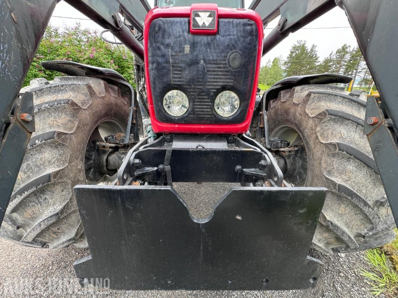 장궤형 트랙터 2004 Massey Ferguson 6480 Dynashift - Frontlaster med hydraulisk redskapslås - Fronthydraulikk - 40 km - Fjærende hytte - tredje funksjon : 사진 21