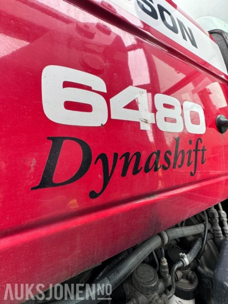 장궤형 트랙터 2004 Massey Ferguson 6480 Dynashift - Frontlaster med hydraulisk redskapslås - Fronthydraulikk - 40 km - Fjærende hytte - tredje funksjon : 사진 9