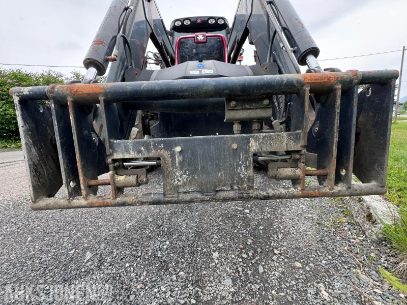 장궤형 트랙터 2004 Massey Ferguson 6480 Dynashift - Frontlaster med hydraulisk redskapslås - Fronthydraulikk - 40 km - Fjærende hytte - tredje funksjon : 사진 22