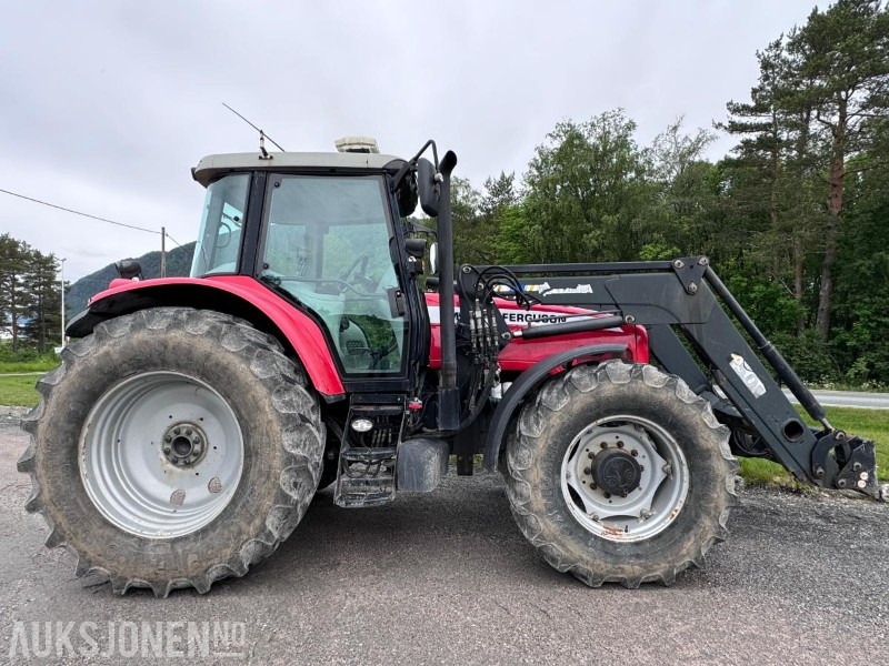 장궤형 트랙터 2004 Massey Ferguson 6480 Dynashift - Frontlaster med hydraulisk redskapslås - Fronthydraulikk - 40 km - Fjærende hytte - tredje funksjon : 사진 7