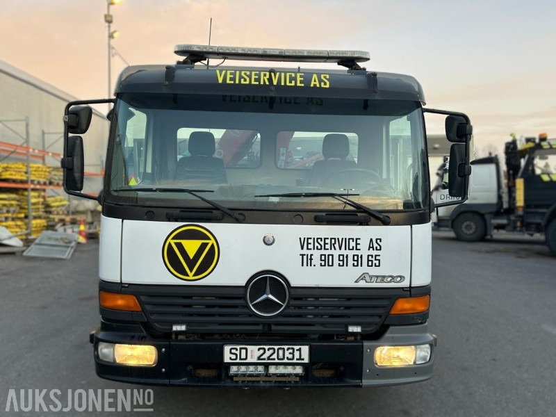 2004 Mercedes-Benz Atego 818/36 AT – Planbil med Fassi F60 kran – EU-godkjent til 02/2026 – Kjørbar - 크레인 트럭 : 사진 2 2004 Mercedes-Benz Atego 818/36 AT – Planbil med Fassi F60 kran – EU-godkjent til 02/2026 – Kjørbar - 크레인 트럭 : 사진 2