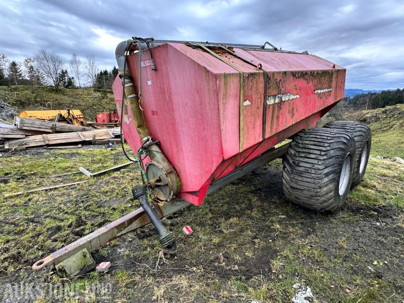 2005 MOI BG 8 Gjødselvogn m/Vogelsang spreder - 농업용 기계 : 사진 1 2005 MOI BG 8 Gjødselvogn m/Vogelsang spreder - 농업용 기계 : 사진 1