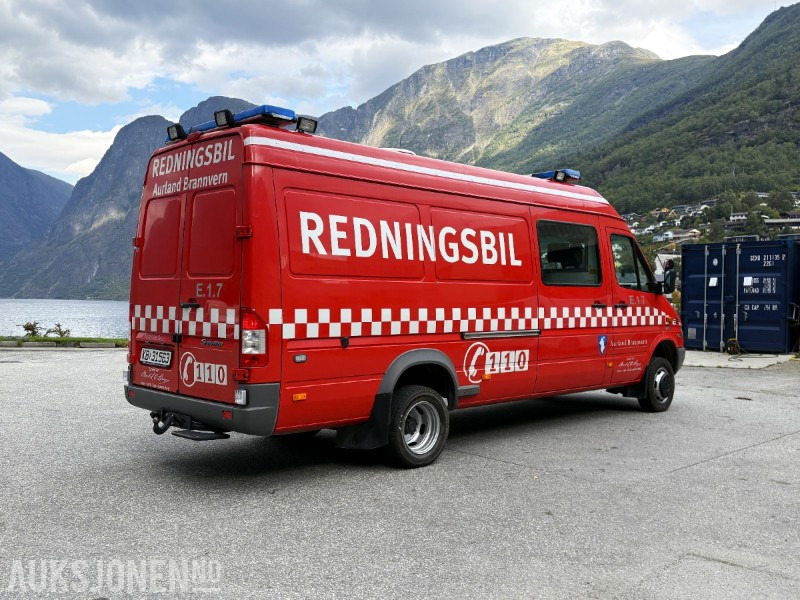 2005 Mercedes-Benz Sprinter 4-motion / 4X4 redningsbil - fullutstyrt - 소방차 : 사진 3 2005 Mercedes-Benz Sprinter 4-motion / 4X4 redningsbil - fullutstyrt - 소방차 : 사진 3