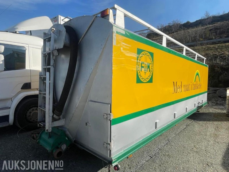 2005 Tank til mel og korn - Bulk-transport - 35 000 liter - Tipp kydraulikk - 7 rom - Kamera - Sluser - Hjelperamme. - 트럭 : 사진 5 2005 Tank til mel og korn - Bulk-transport - 35 000 liter - Tipp kydraulikk - 7 rom - Kamera - Sluser - Hjelperamme. - 트럭 : 사진 5